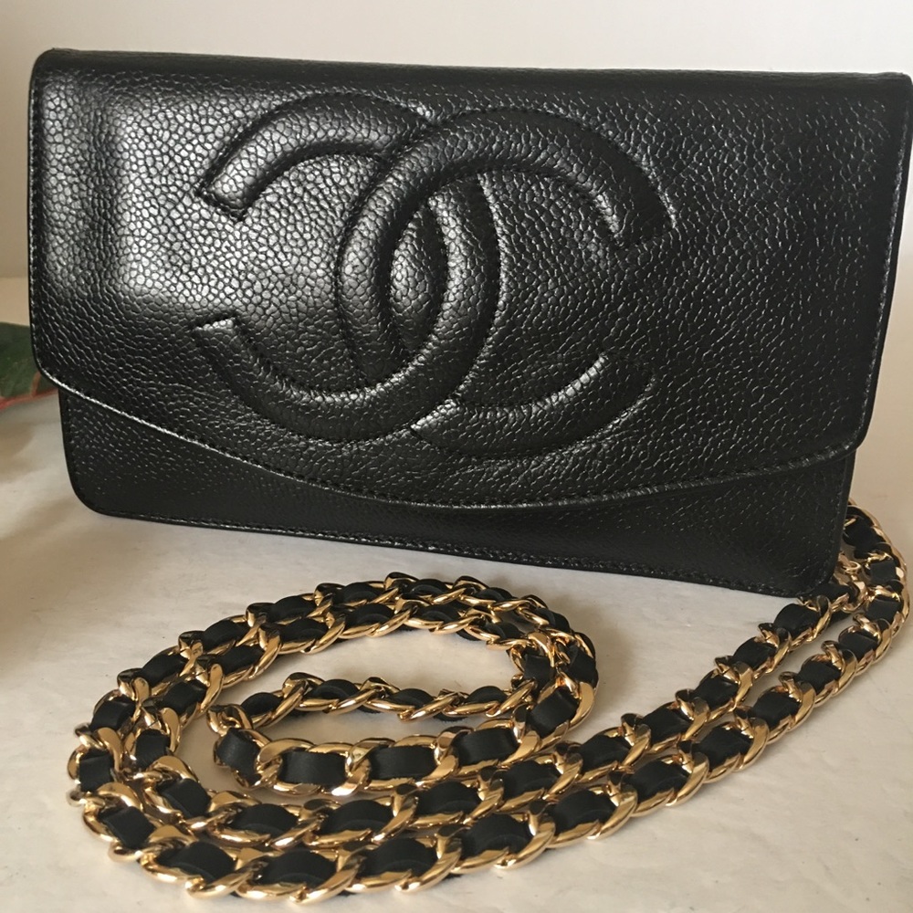 ❤️CLASSIC CHANEL WALLET ON A CHAIN ❤️ - Picture 2 of 13